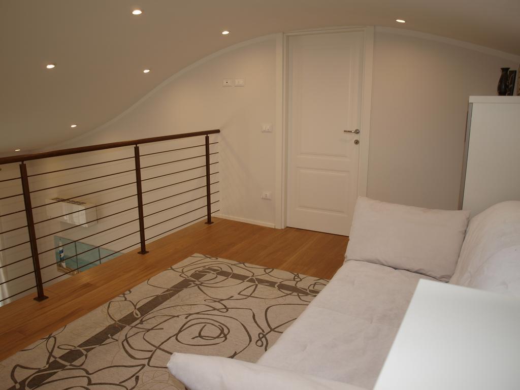 Il Pontile Holidays Apartment Марина ди Пиетрасанта Стая снимка