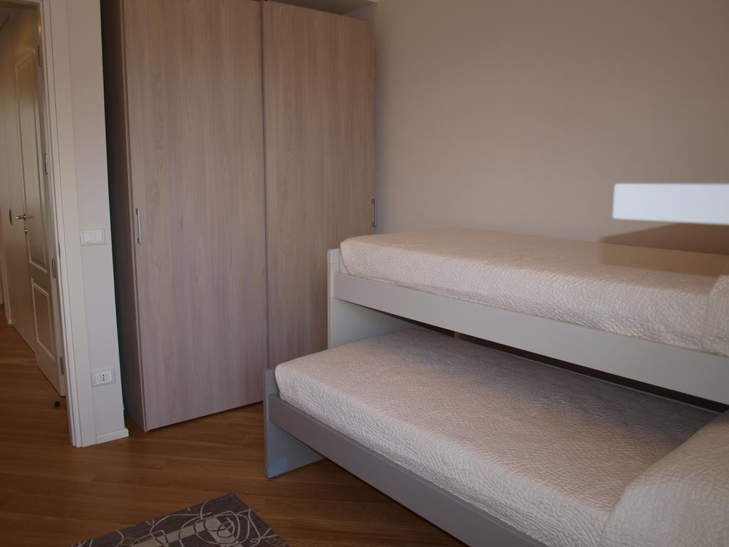 Il Pontile Holidays Apartment Марина ди Пиетрасанта Стая снимка