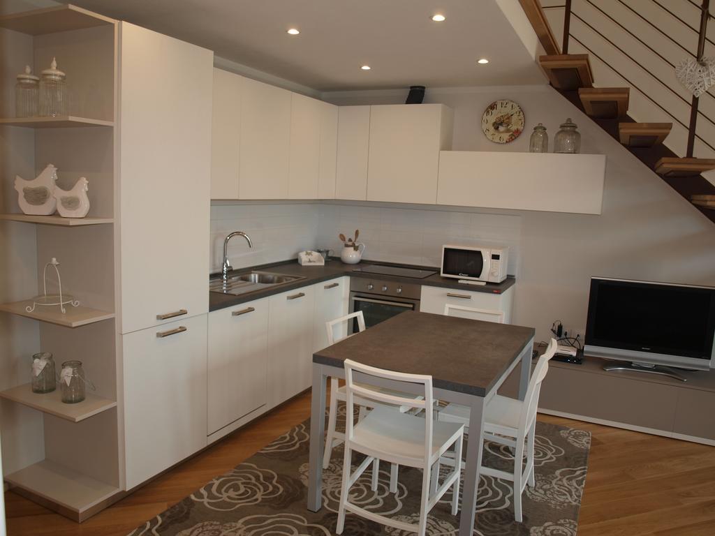 Il Pontile Holidays Apartment Марина ди Пиетрасанта Стая снимка